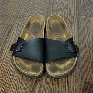 Birkenstock Black Birkis strap sandals sz 38 US 7